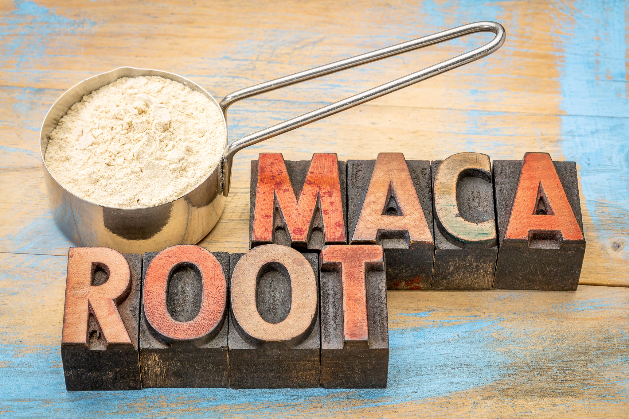 scoop of maca root powder
